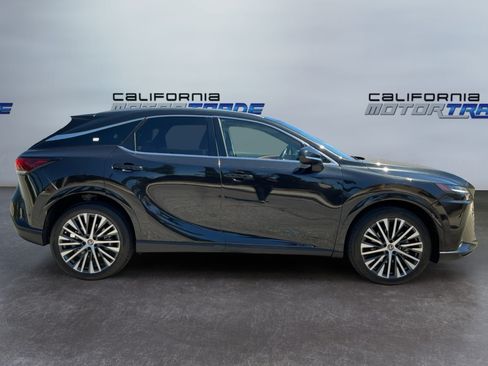 Used 2023 Lexus RX 350 Premium Plus w/ Cold Area Package FWD image 4