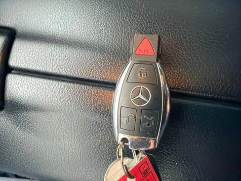 Used 2016 Mercedes-Benz E 350 4MATIC Sedan image 24