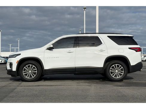 Used 2023 Chevrolet Traverse LT image 7