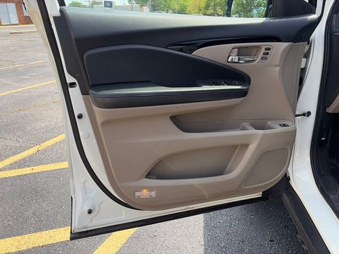 Used 2017 Honda Pilot Elite image 16