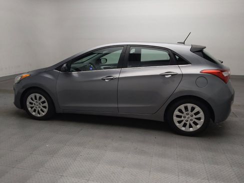 Used 2016 Hyundai Elantra GT FWD image 3