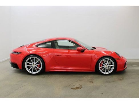 Used 2024 Porsche 911 Carrera GTS image 6