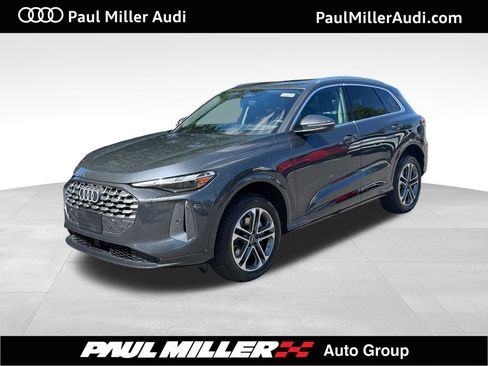 New 2026 Audi Q5 Premium AWD/4WD image 1