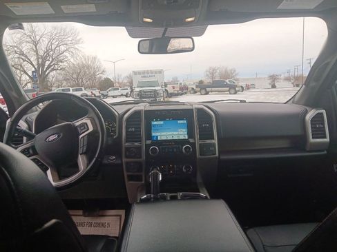 Used 2017 Ford F150 Lariat image 35