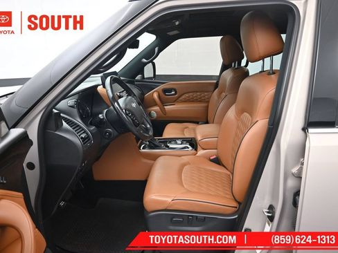 Used 2024 INFINITI QX80 Sensory AWD/4WD image 9