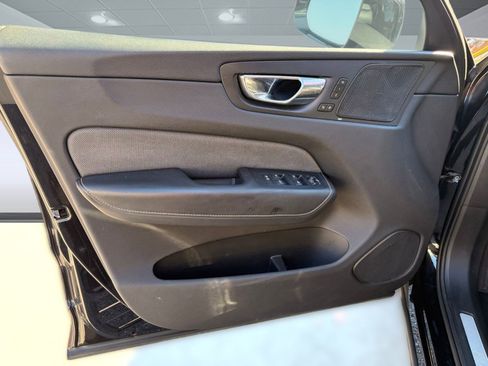 Used 2020 Volvo XC60 T6 R-Design w/ Protection Package Premier image 22