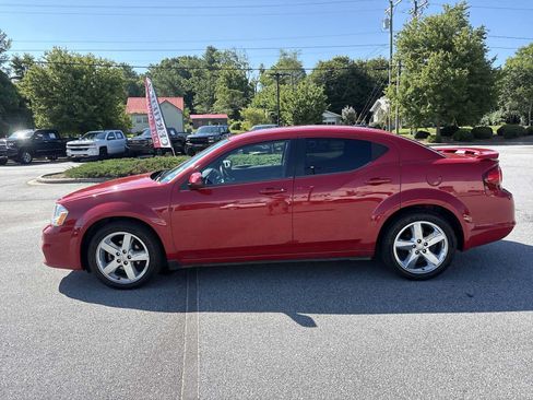 Used 2012 Dodge Avenger SXT Plus FWD image 9