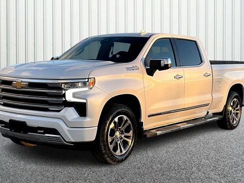 Used 2022 Chevrolet Silverado 1500 High Country image 3