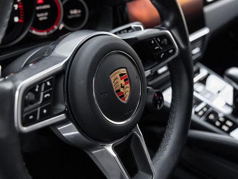 Certified 2023 Porsche Cayenne Platinum Edition AWD/4WD image 20