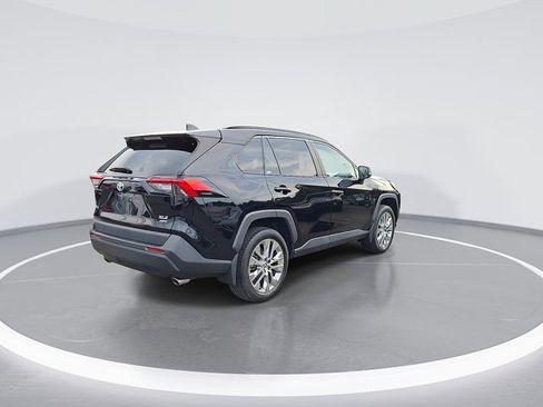 Certified 2023 Toyota RAV4 XLE Premium AWD/4WD image 9