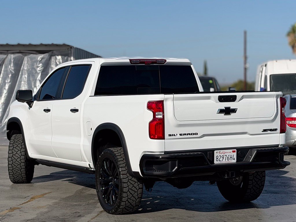 Used 2026 Chevrolet Silverado 1500 ZR2 w/ Dark Appearance Package AWD/4WD image 2