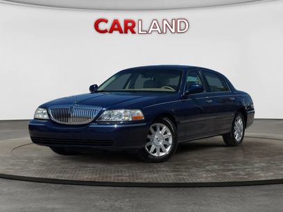 Used 2010 Lincoln Town Car Signature Limited