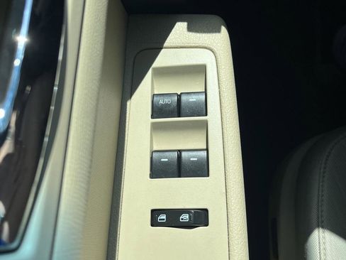 Used 2019 Ford Flex SE FWD image 11