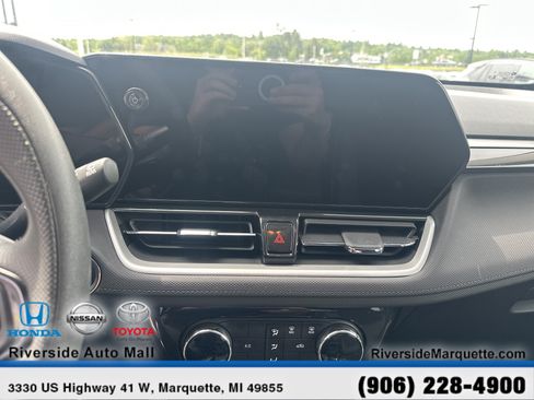 Used 2025 Chevrolet TrailBlazer LT AWD/4WD image 17