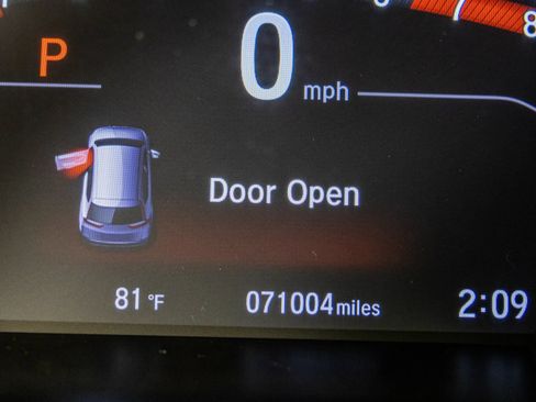 Used 2020 Honda CR-V Touring image 38