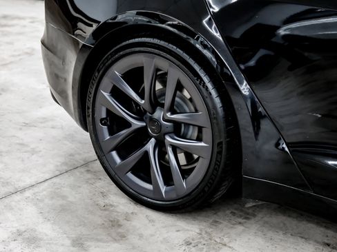 Used 2021 Tesla Model S Plaid image 52