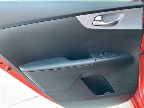 Used 2024 Kia Forte LXS w/ LXS Technology Package image 25