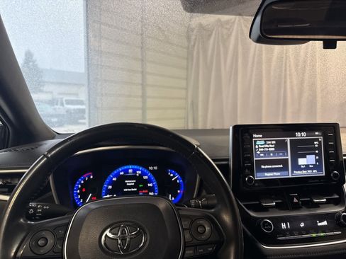 Used 2020 Toyota Corolla XSE image 22