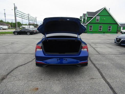 Used 2023 Hyundai Elantra SEL FWD image 7