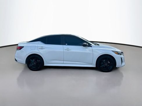 Used 2025 Nissan Sentra SR FWD image 8