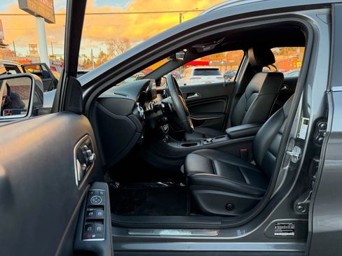 Used 2018 Mercedes-Benz GLA 250 4MATIC image 13
