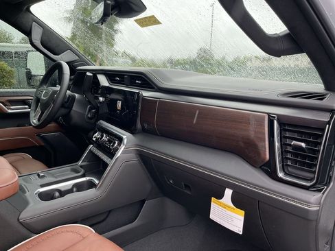 New 2025 GMC Sierra 2500 Denali Ultimate w/ Max Trailering Package image 30