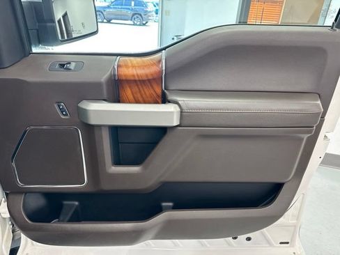 Used 2018 Ford F150 King Ranch w/ Equipment Group 601A Luxury AWD/4WD image 31