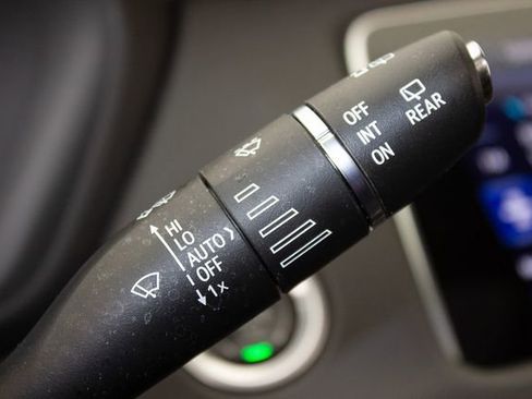 Used 2023 Cadillac XT4 Premium Luxury w/ Enhanced Visibility Package image 27