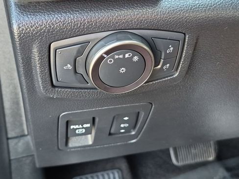 Used 2019 Ford F150 Raptor w/ Equipment Group 802A Luxury AWD/4WD image 17