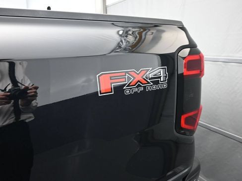 Used 2024 Ford Ranger Lariat w/ FX4 Off-Road Package AWD/4WD image 3