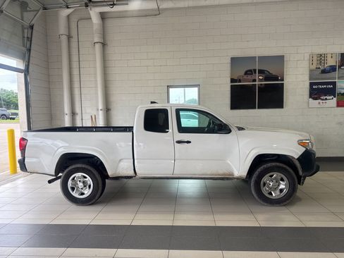 Used 2019 Toyota Tacoma SR RWD image 22