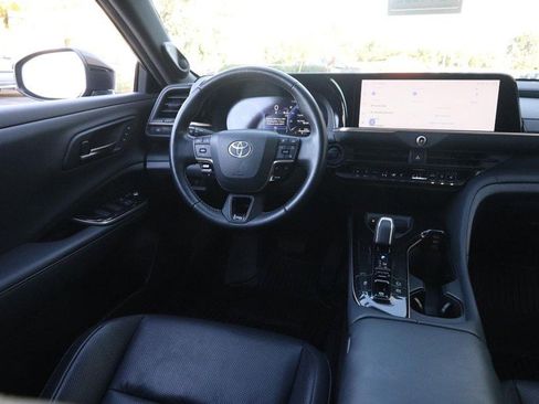 Used 2024 Toyota Crown image 22