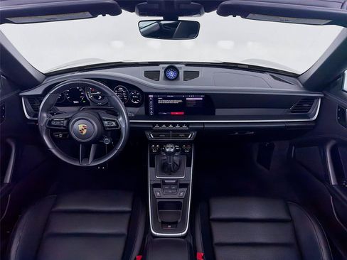 Used 2021 Porsche 911 Cabriolet image 19