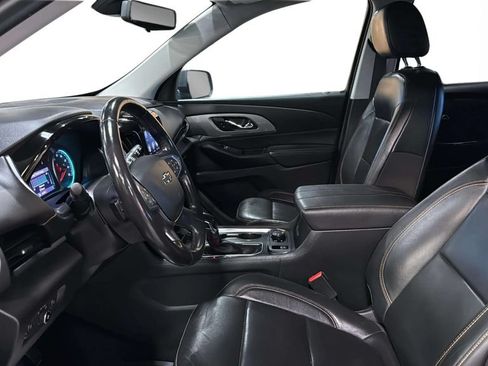 Used 2021 Chevrolet Traverse RS w/ LPO, Floor Liner Package AWD/4WD image 22
