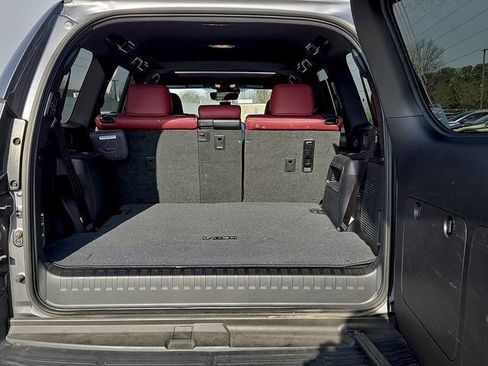 Used 2023 Lexus GX 460 Luxury w/ Accessory Package image 31