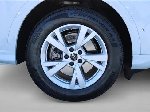 Certified 2025 Audi Q5 Premium w/ Convenience Package AWD/4WD image 14