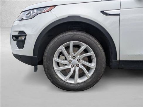 Used 2019 Land Rover Discovery Sport HSE image 24