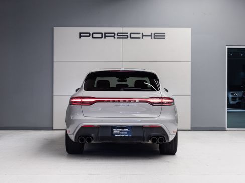 Certified 2023 Porsche Macan S AWD/4WD image 6