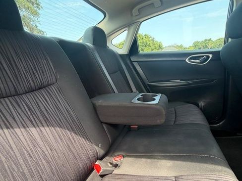 Used 2019 Nissan Sentra SV w/ Special Edition Package FWD image 17