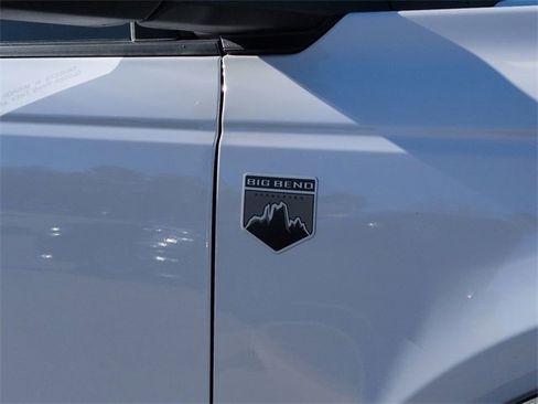 Used 2023 Ford Bronco Big Bend w/ Sasquatch Package image 12