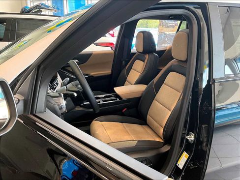 New 2026 Chevrolet Equinox ACTIV w/ Convenience Package III image 10