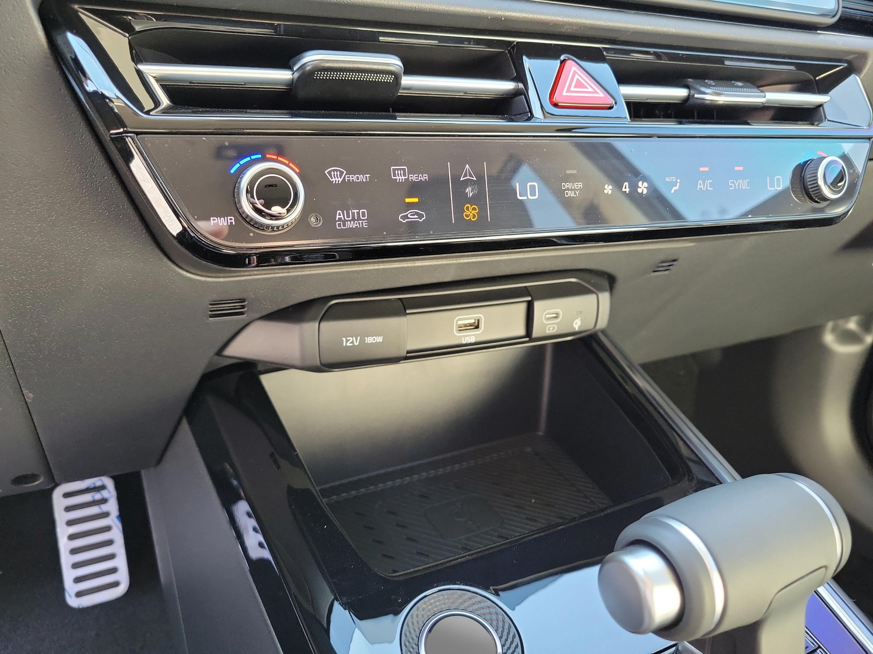 New 2026 Kia Niro SX Touring FWD image 18