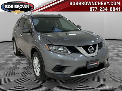 Used 2016 Nissan Rogue SV w/ SV Premium Package