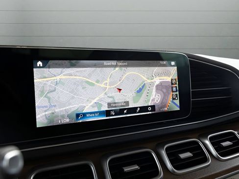 Used 2023 Mercedes-Benz GLS 450 4MATIC w/ AMG Line Exterior image 22