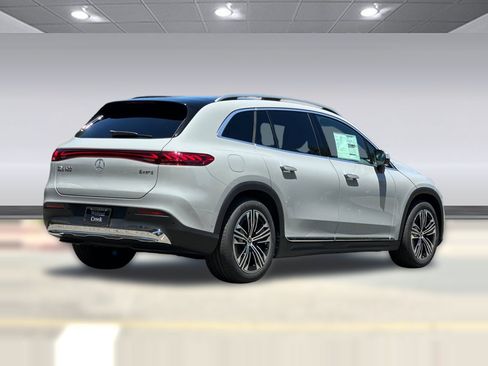 New 2026 Mercedes-Benz EQS 400 4MATIC SUV image 7