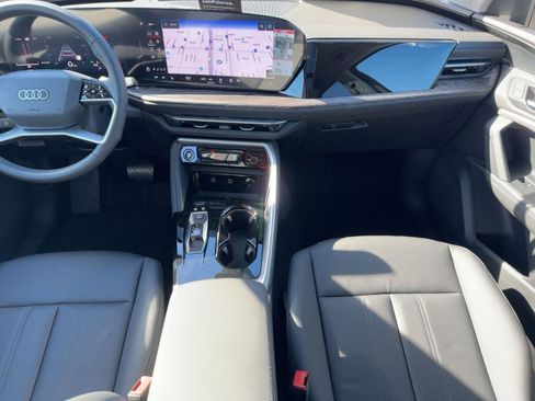 New 2025 Audi Q5 Premium image 28