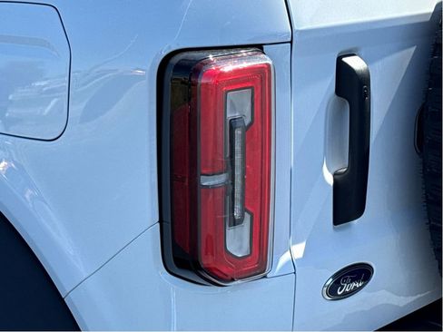 Used 2023 Ford Bronco Wildtrak image 6