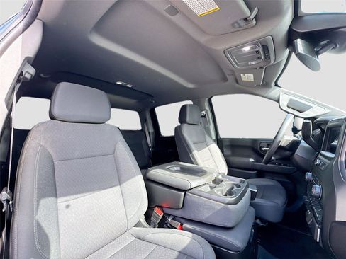 Used 2025 Chevrolet Silverado 2500 Custom w/ Custom Value Package image 12