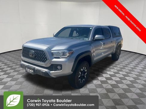 Used 2019 Toyota Tacoma TRD Off-Road w/ TRD Premium Off Road Package AWD/4WD image 3