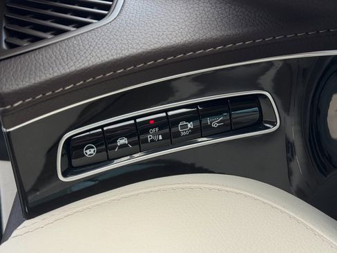 Used 2017 Mercedes-Benz S 550 Cabriolet image 30